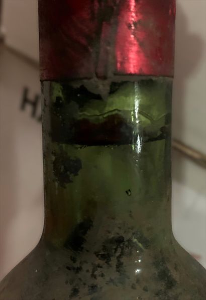null 
1 bouteillle de Château AUSONE Saint-Emilion 1945, Edouard Dubois-Challon,...
