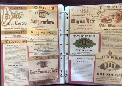 null 2 albums d'environ 600 étiquettes de vin d'Espagne et du Portugal des années...
