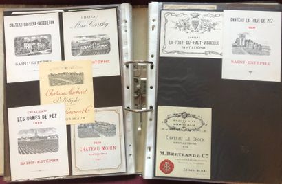 null 2 albums of about 1800 Bordeaux wine labels from the 30s to the 90s