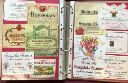null 3 albums d'environ 2500/3000 étiquettes de vin de Côte de Beaune, Beaujolais,...