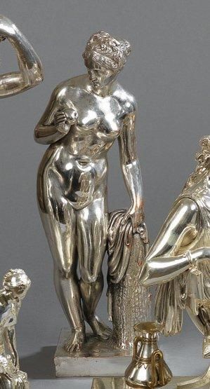 null D'après le Jugement de Pâris: sujet à la pomme, bronze argenté. XIX° siècle....