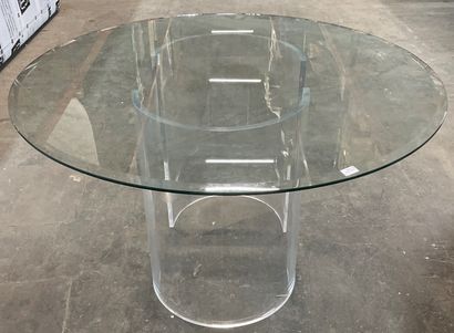  Dining room table, the foot composed of two semi-circular elements in Plexiglass,...