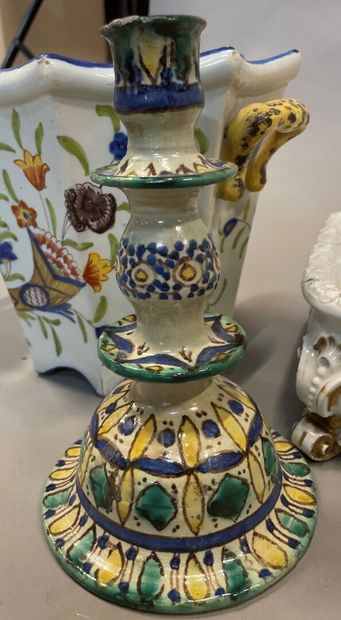 null Lot of porcelain of Paris and earthenware including: a large vase with handles,...