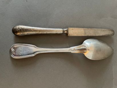 Spoon model filet and knife in silver

Weight...