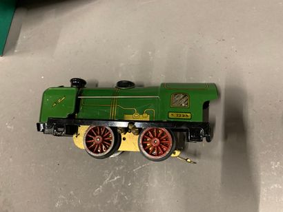 null M" locomotive, 0 gauge.

Hornby series mechanics in the original box (fair condition).

From...
