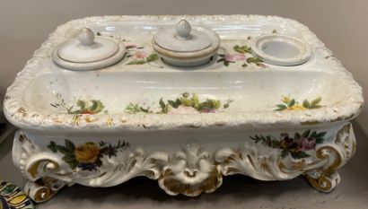 null Lot of porcelain of Paris and earthenware including: a large vase with handles,...