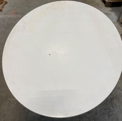 null Table de salle à manger ovale à piètement en métal chromé

H : 74 cm, plateau...
