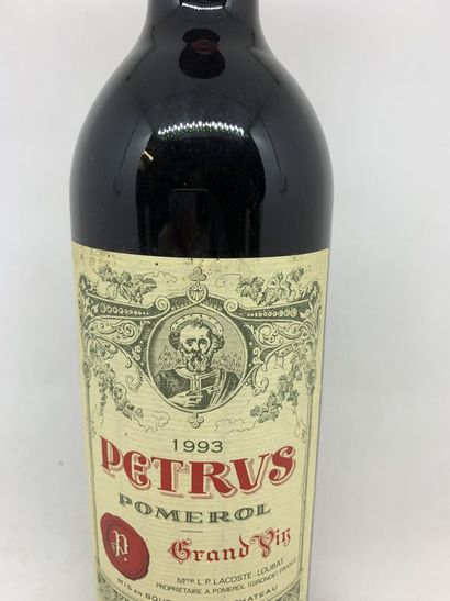  1 bouteille de PETRUS Pomerol 1993, Grand Vin, Mme L.P. Lacoste-Loubat, étiquette...