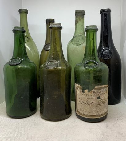 null 35 empty antique bottles