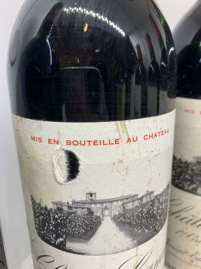  12 bouteilles : 
- 6 Château CANON 1er, Saint Emilion Grand Cru 1986, 2 base goulot,...