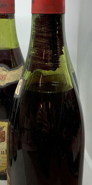  6 bouteilles : 
- 3 NUITS-SAINT-GEORGES 1959 des Établissements Ph. Meunier, 2 mi-épaule,...