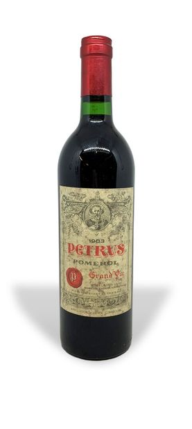 null 1 PETRUS Pomerol 1983, étiquette très sale