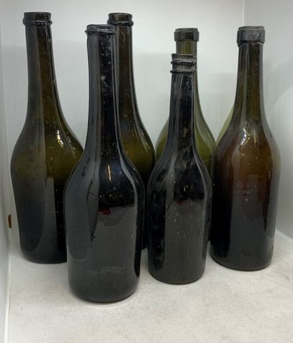  20 bouteilles anciennes vides