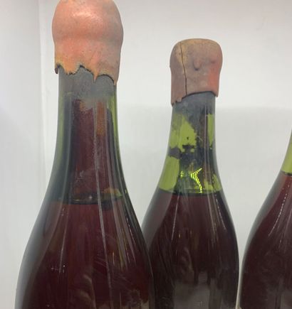 null 12 bottles CHASSAGNE-MONTRACHET Clos Saint-Jean de B. de Montelie, 9 of 1962,...