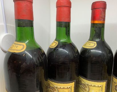  9 bouteilles de Château du GAZIN Canon-Fronsac 1967, 4 légèrement bas, 2 haute épaule,...