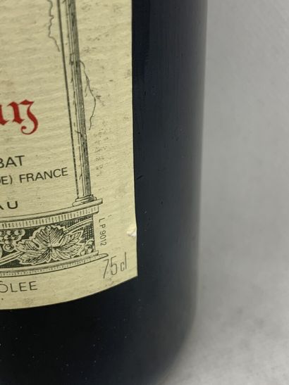  1 bottle of PETRUS Pomerol 1990, Grand Vin, Mrs. L.P. Lacoste-Loubat, base with...