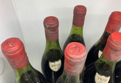 null 9 bottles : 

- 4 NUITS-SAINT-GEORGES 1959 from B. de Monthélie, 2 medium shoulder,...