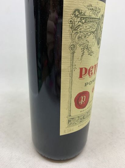 null 1 bottle of PETRUS Pomerol 1995, Grand Vin, Mme L.P. Lacoste-Loubat, very slightly...