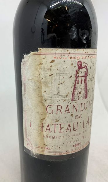 null 1 bouteille de Grand Vin de Château LATOUR, Premier Grand Cru Classé, Pauillac...