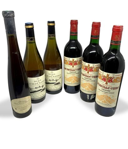 null 12 bottles : 

- 9 FRONSAC 1994 La Vieille Cure, 1 base bottle

- 2 IGPP d'Hérault...