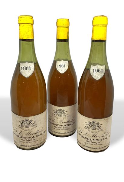  8 bouteilles : 
- 5 GEVREY-CHAMBERTIN 1959 de B. de Monthélie, 1 haute épaule, 1...