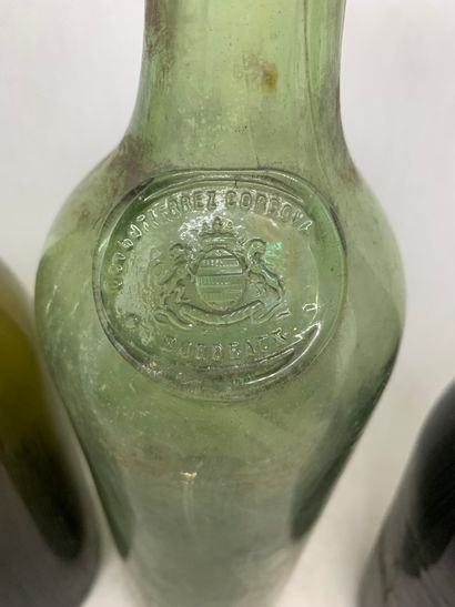 null 35 empty antique bottles