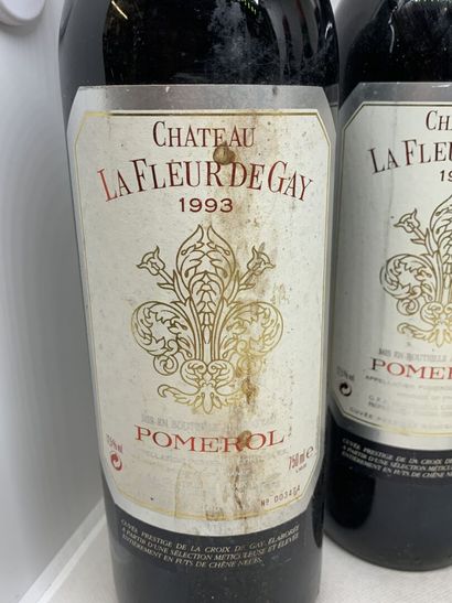  9 bouteilles : 
- 4 Château LA VIOLETTE Pomerol 1996, étiquettes très sales, tâchées...