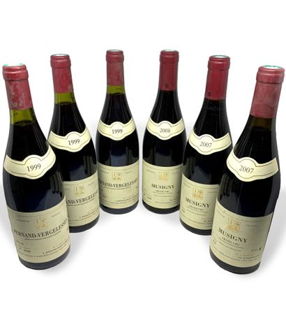 null 12 bouteilles : 

- 5 CORTON GRAND CRU 2007 de Ph. D'Issoncourt

- 1 BOURGOGNE...