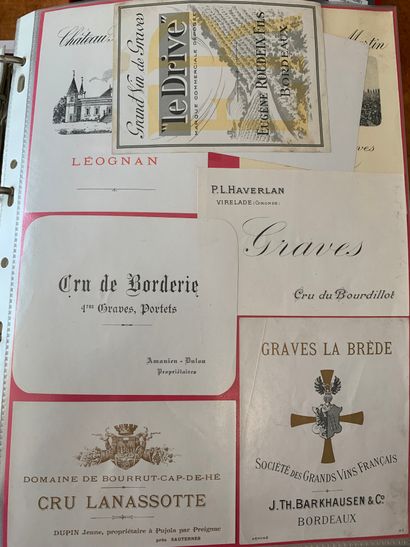 null 2 albums of about 600/800 labels of Bordeaux wines, mostly Grands Crus Classés,...