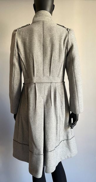 null SONIA by Sonia RYKIEL

Manteau en lainage gris à surpiqures, simple boutonnage,...