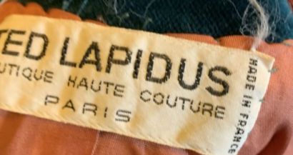 null Guy LAROCHE Boutique, TED LAPIDUS Boutique Haute Couture 

Lot comprenant deux...