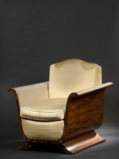 FRENCH WORK 1930

Mahogany veneered armchair...