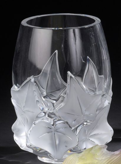 CRISTAL LALIQUE

Vase « Lierre » en cristal...