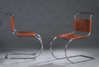 Marcel BREUER (1902-1981)

Paire de chaises...