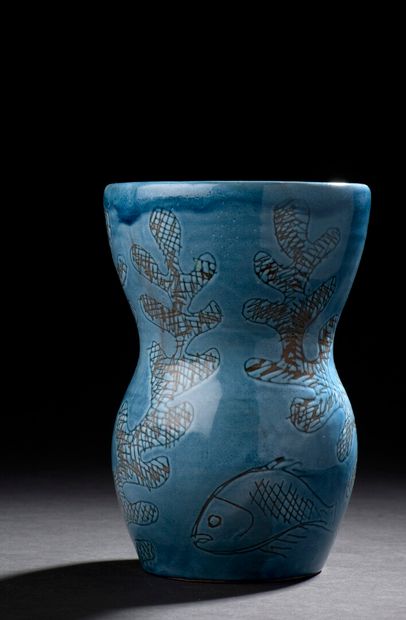 null Carlos FERNANDEZ (1905-1969) AIX-EN-PROVENCE

Vase en céramique à corps ovoïde...