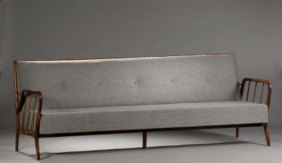 null Rino LEVI (1901-1965)

Four-seat imbuia wood sofa with straight back and armrests...