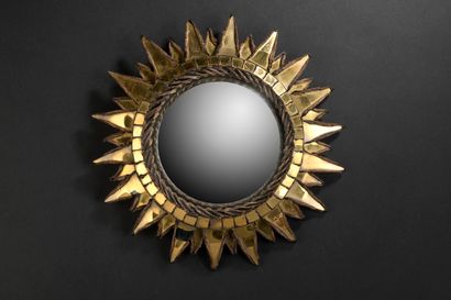 null Line VAUTRIN (1913-1997)

Mirror "Soleil à pointes n°1" with circular view in...