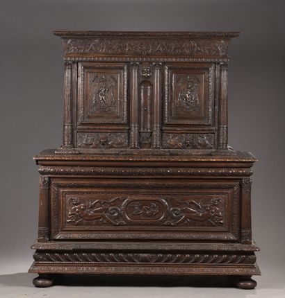 null Piece of furniture two bodies in carved walnut composite, consisting of a transformed...