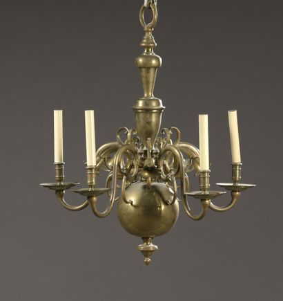 null Brass chandelier with five arms of light, with spheres and balusters,

Dutch...