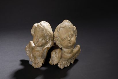 null 
*Pair of cherubs heads in lime wood carved with slight traces of polychromy.




Germany,...