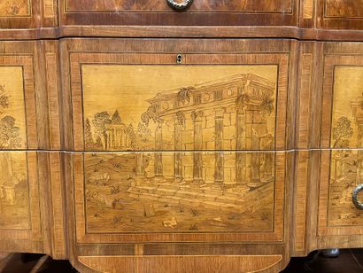 null 
Veneer chest of drawers, the facade with central projection opening with five...