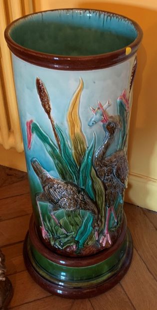 null Umbrella holder in barbotine decorated with kingfishers in the reeds.

H : 73,...