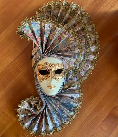 null Mask of Venice.

64 x 34 cm.