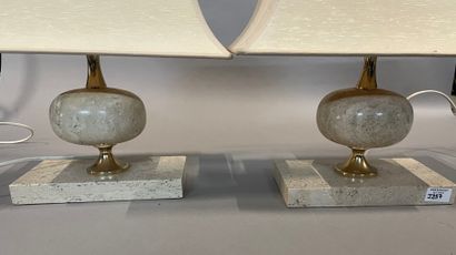 null Two lamp bases formed by a flattened sphere in travertine.

Circa 1970. 

22...