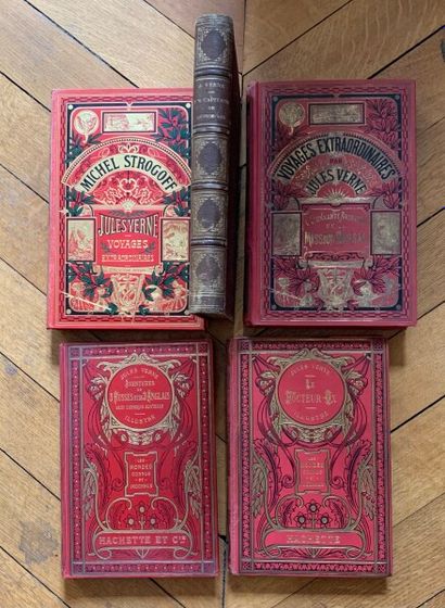 null Important lot of bound and paperback books including Jules Verne.