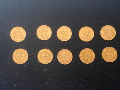 null 
REPUBLIQUE FRANCAISE




10 monnaies : 




- 8 monnaies de 20 Francs en or,...