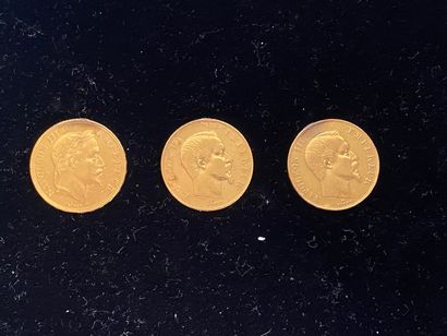  FRANCE 
3 monnaies de 50 francs en or, Napoléon...