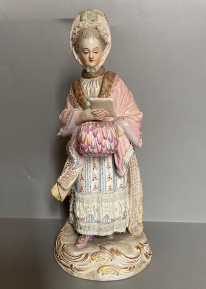 null 
MEISSEIN, XIXth century

"Young woman with a letter 

group in polychrome porcelain

H...