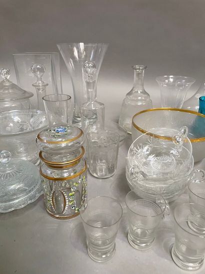 null Case of glassware: vases, carafes, glasses, butter dish, pot, liquor seeice...