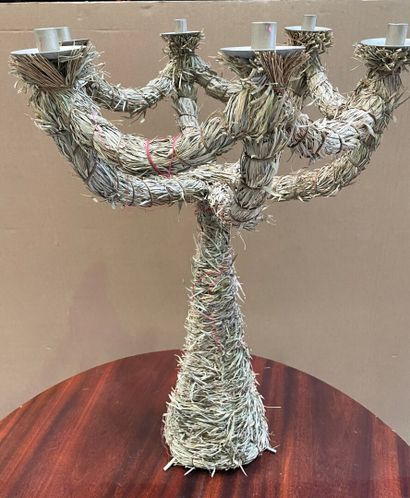 null Lot of trinkets: lamp base in painted plaster, candelabra with six branches...